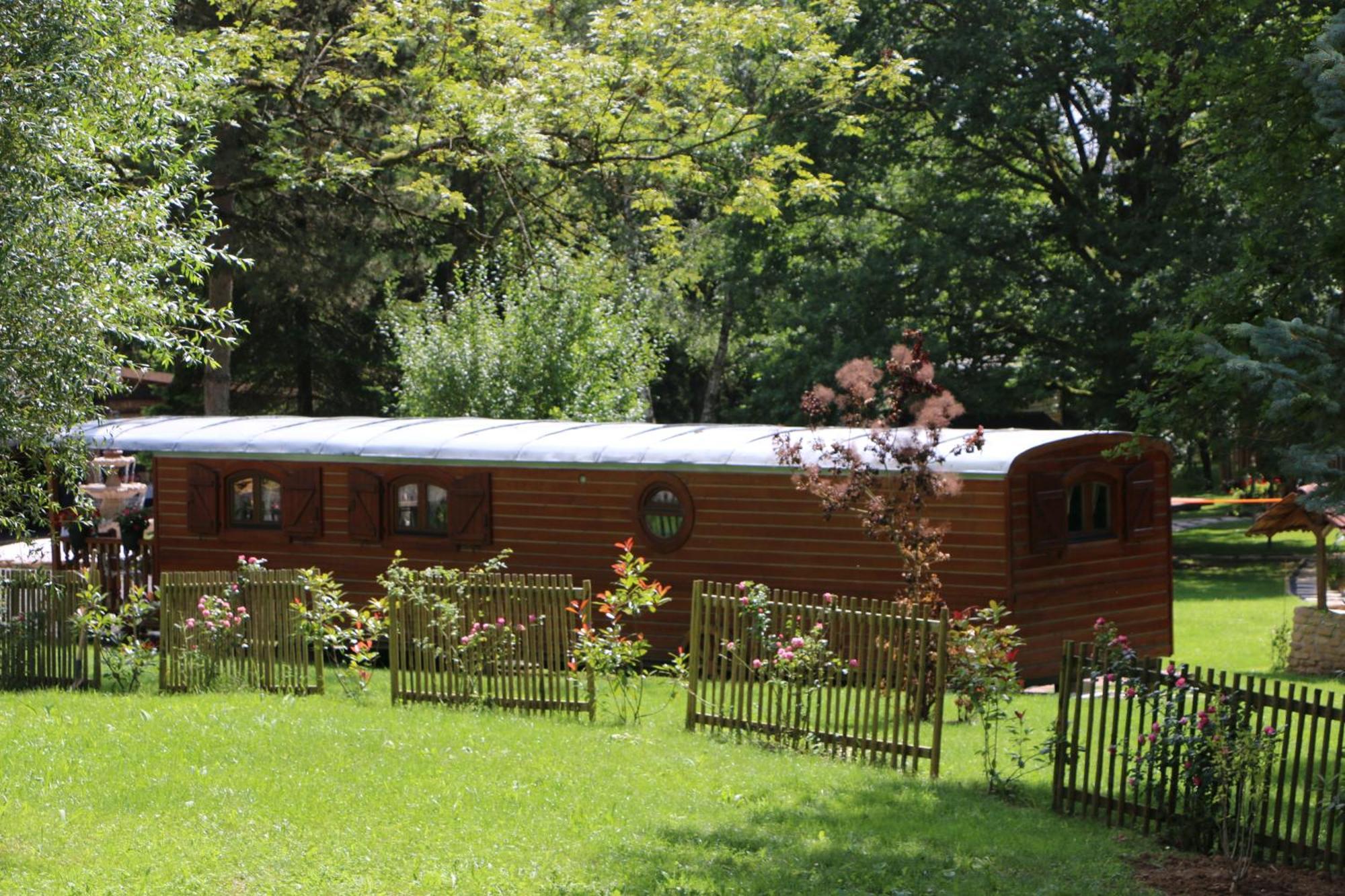 Les Roulottes A Sandie Thionville Exterior photo